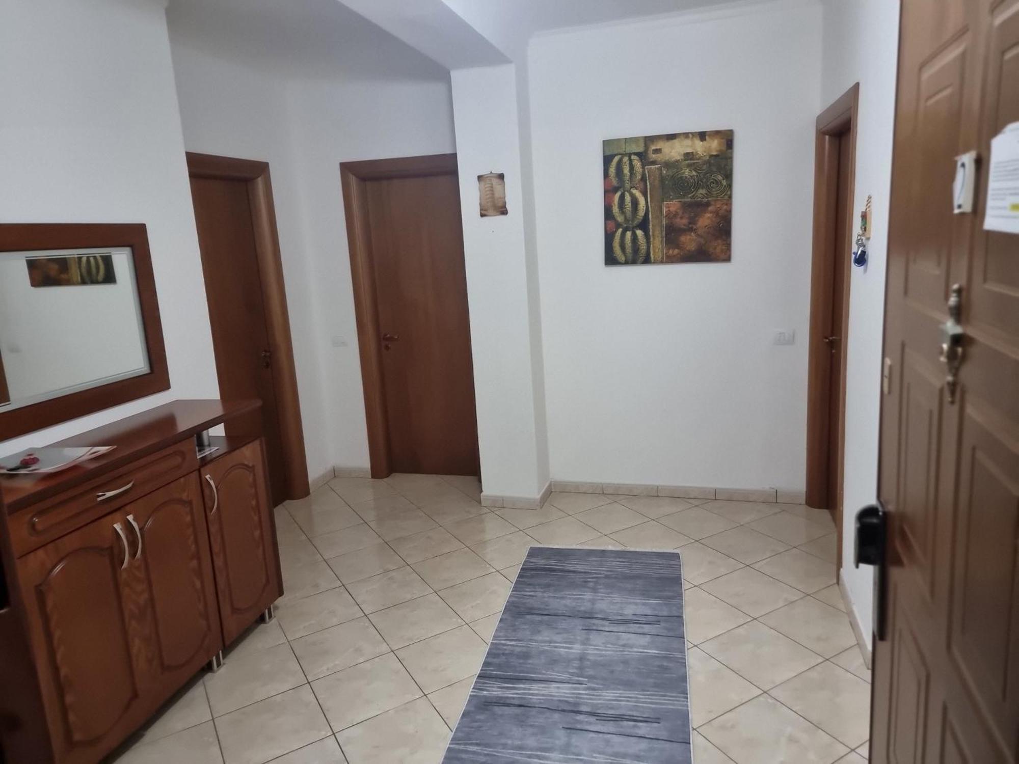 Erin Apartments Вльора Екстер'єр фото