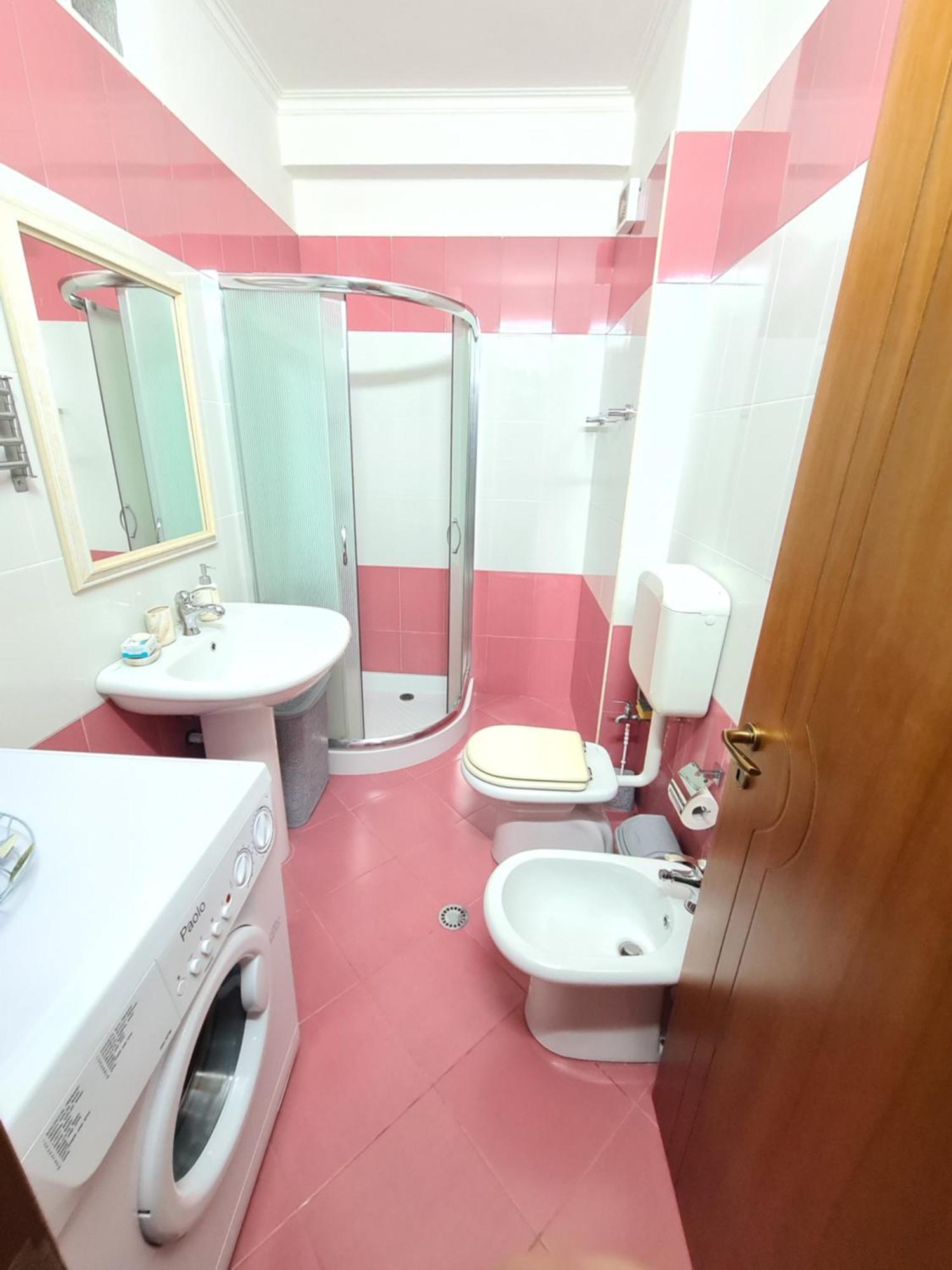 Erin Apartments Вльора Екстер'єр фото