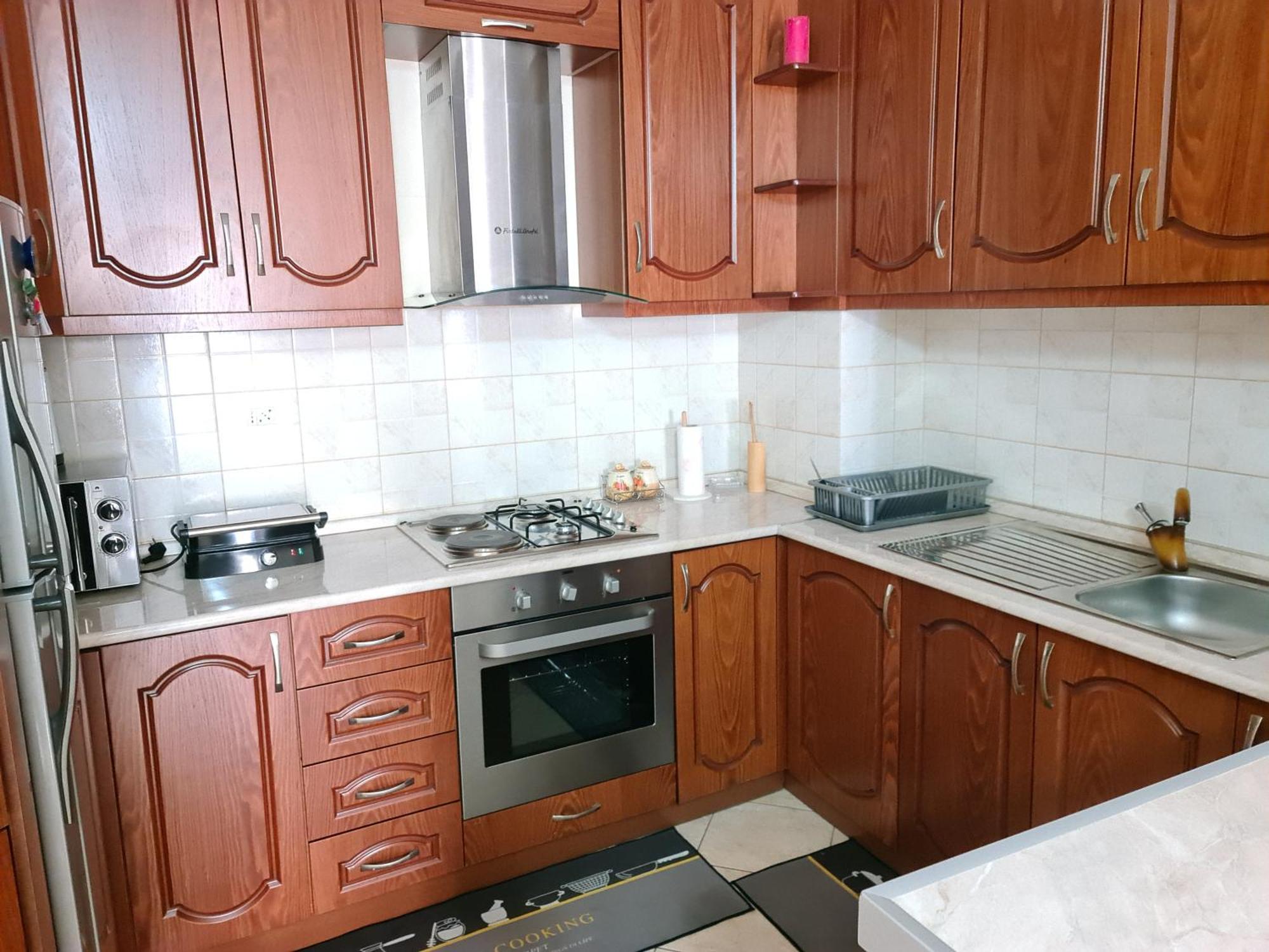Erin Apartments Вльора Екстер'єр фото