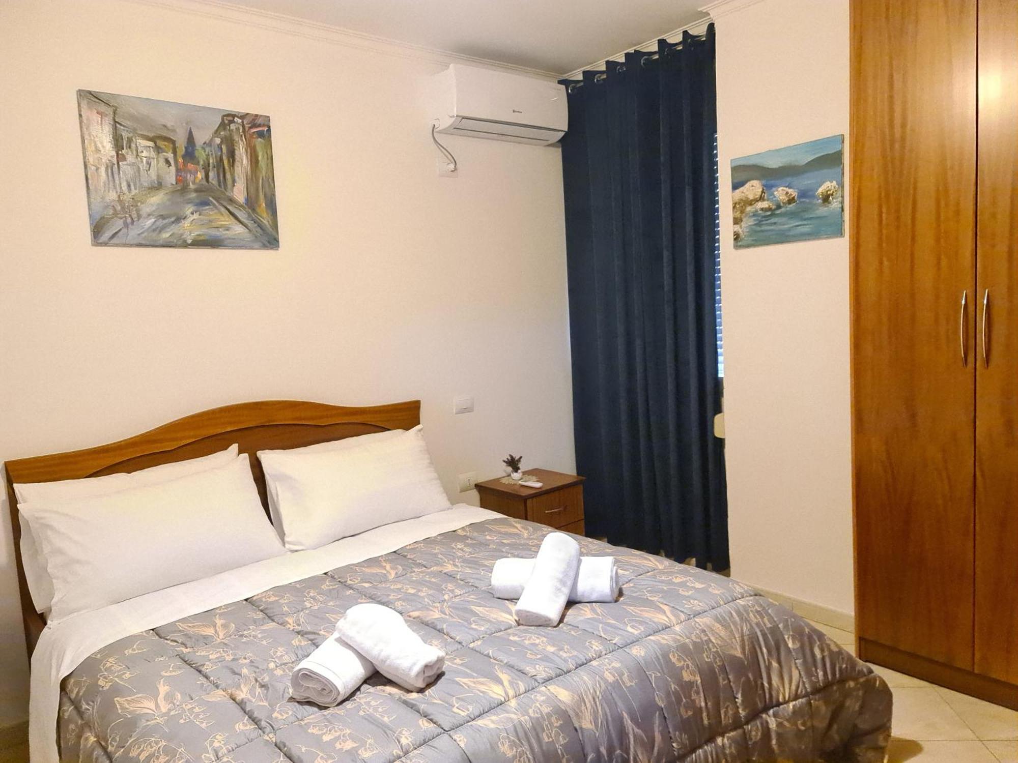Erin Apartments Вльора Екстер'єр фото